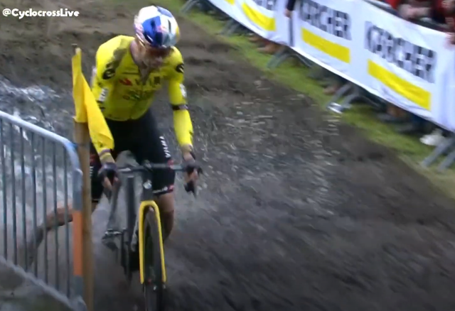 Девятая подряд победа Матье ван дер Пула в велокроссе сезона 2023/24