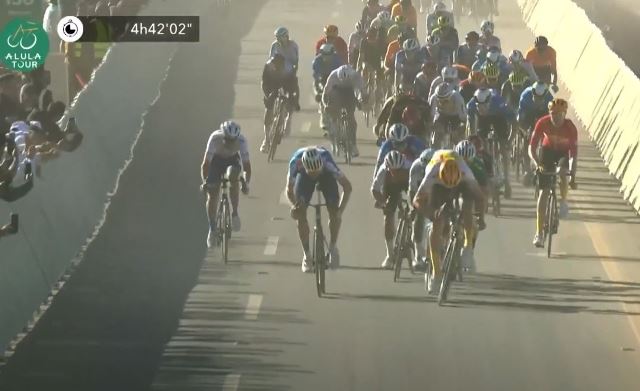 Сёрен Вереншолд -  победитель 2 этапа AlUla Tour-2024