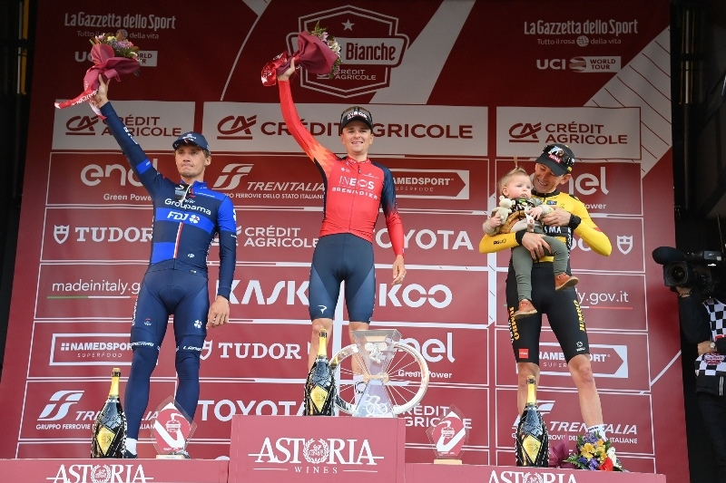 Том Пидкок &mdash; победитель Страде Бьянке-2023