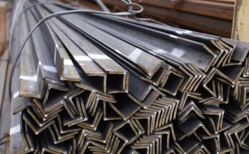 Уголок металлический: свойства и сфера применения