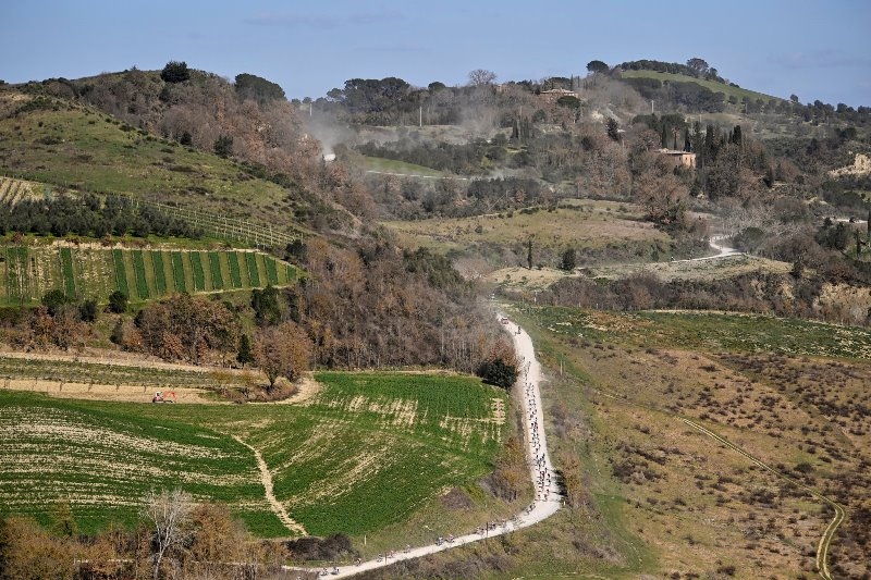 Том Пидкок &mdash; победитель Страде Бьянке-2023