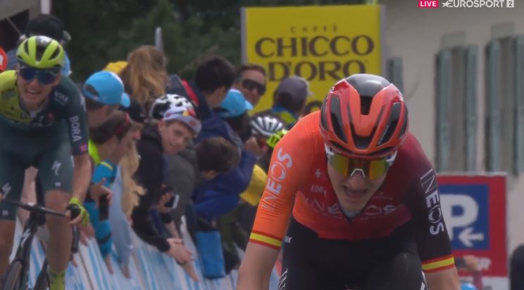 Ричард Карапас — победитель 4 этапа Тура Романдии-2024