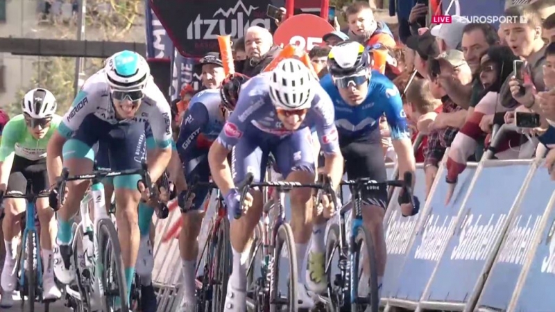 Победа Кентана Херманса, падение Приможа Роглича на 3 этапе Тура Страны Басков-2024