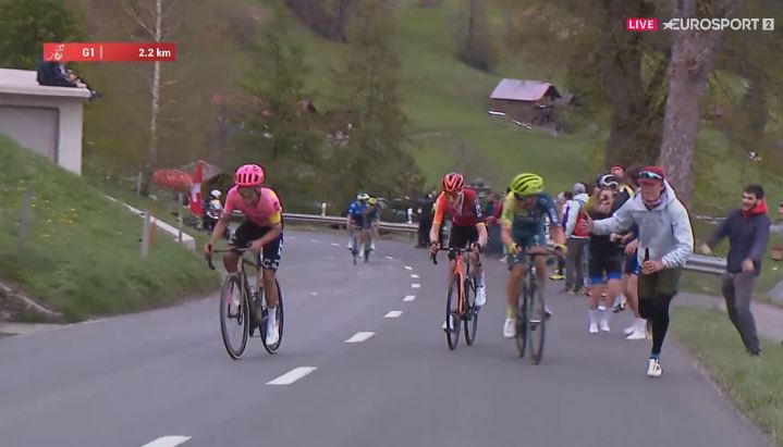 Ричард Карапас — победитель 4 этапа Тура Романдии-2024