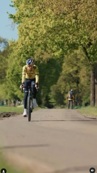 Ваут ван Арт вернулся к тренировкам