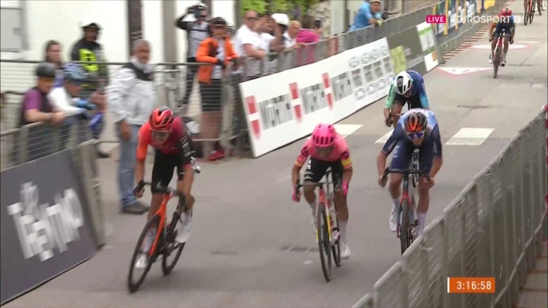 Тобиас Фосс — победитель 1 этапа Тура Альп-2024