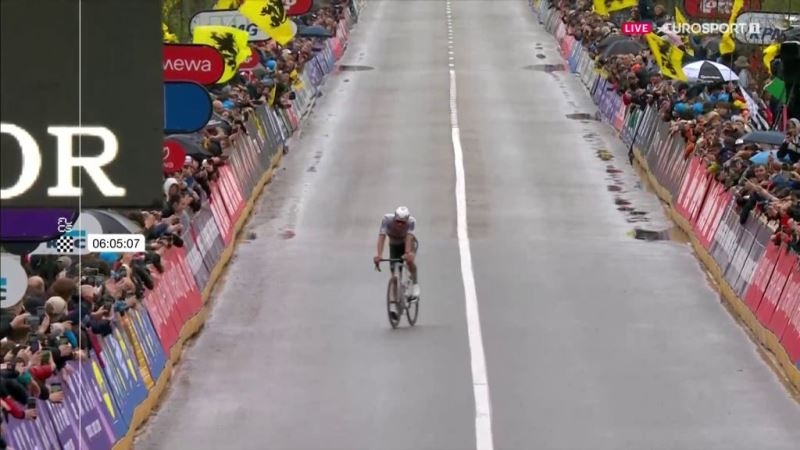 Матье ван дер Пул &mdash; победитель Тура Фландрии-2024