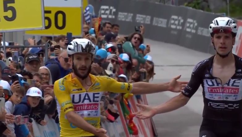Второй двойной успех команды UAE Team Emirates на Туре Швейцарии-2024