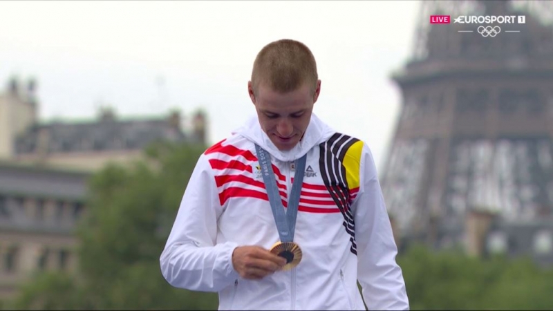 Ремко Эвенепул — олимпийский чемпион в гонке с раздельным стартом