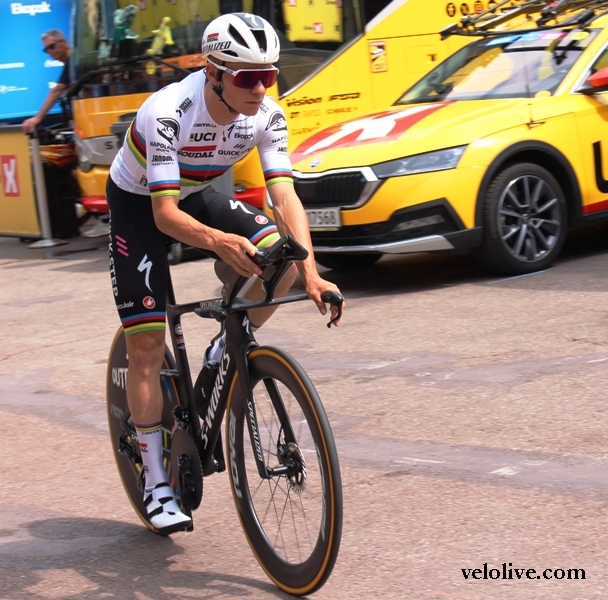 Ремко Эвенепул впервые в карьере на подиуме Тур де Франс