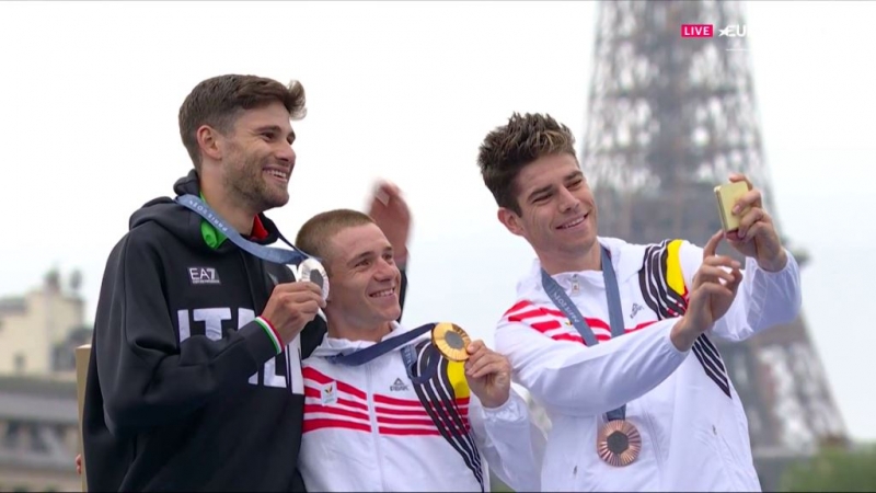 Ремко Эвенепул — олимпийский чемпион в гонке с раздельным стартом