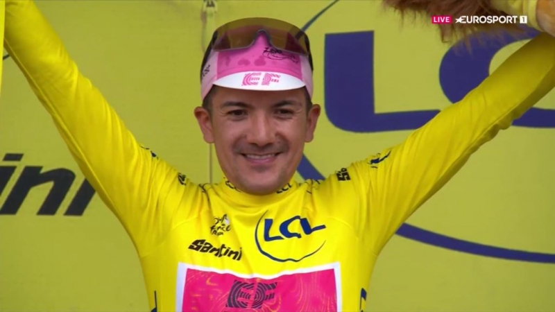 Первая жёлтая майка Ричарда Карапаса после 3-го этапа Тур де Франс-2024