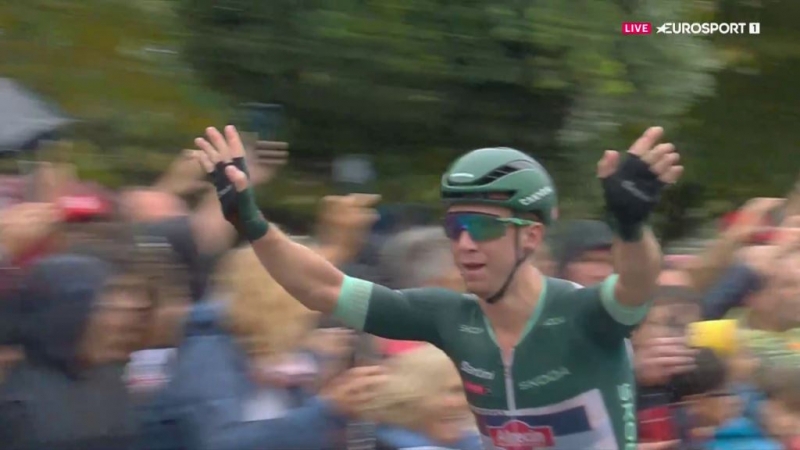 Хет-трик Кейдена Гровса на Вуэльте Испании-2024 — победа на 17-м этапе