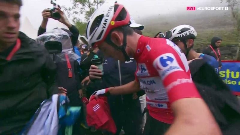 Бен О’Коннор удержал красную майку на Лагос-де-Ковадонга, на 16-м этапе Вуэльты Испании-2024