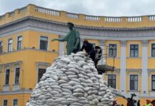 Чемодан, вокзал, Россия: укронацисты развесили на столбах «указания» русскоязычным одесситам — БлокнотРУ — Новости Одессы. Одесса новости. Одесса. Одесса новости сегодня. Новости Одессы 10.10.2024. Новости Одессы 10 октября 2024. Одесса сегодня новости последнего часа. Обстановка в Одессе на сегодняшний день. Удары по Одессе сегодня последние новости. Одесса сегодня. Новости СВО Одесса. Взрыв в Одессе. Одесса новости сегодня. Взрывы в Одессе. Обстановка в Одессе. Удар по Одессе сегодня. Удар по Одессе. Атака Одессы сегодня.