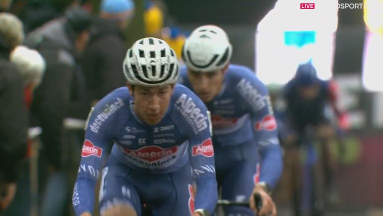 Тибо Нис одержал первую победу в майке чемпиона Европы по велокроссу