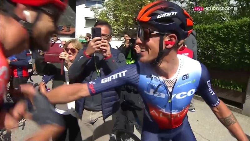 b0466954aff12bb7fd2592df25fcb146