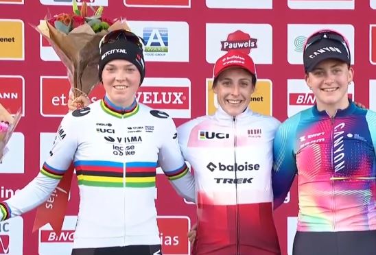 Люсинда Бранд &mdash; победительница этапа Кубка мира по велокроссу-2024 в Дублине