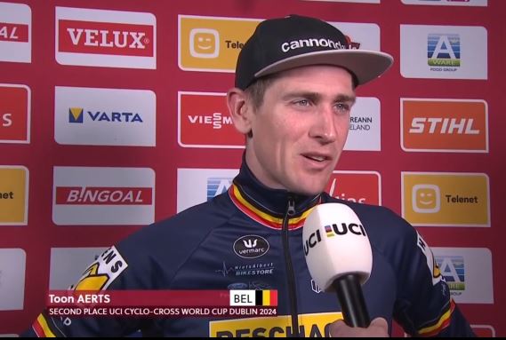 Майкл Вантауренхаут выиграл этап Кубка мира по велокроссу-2024 в Дублине