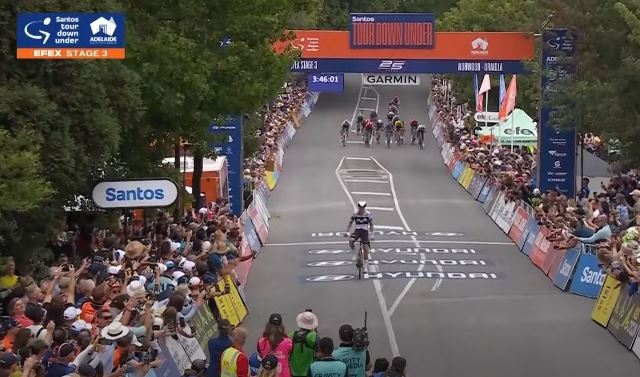 Хавьер Ромо — победитель 3 этапа Тура Даун Андер-2025