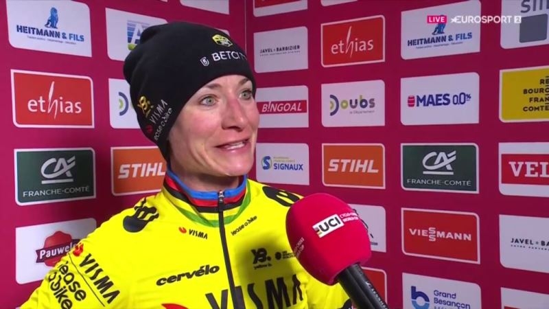 Фем ван Эмпель выиграла этап Кубка мира по велокроссу в Безансоне-2024