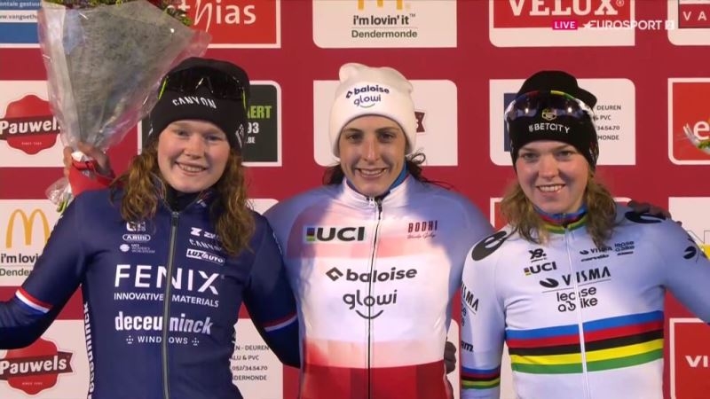 Люсинда Бранд — победительница этапа Кубка мира по велокроссу в Дендермонде-2025