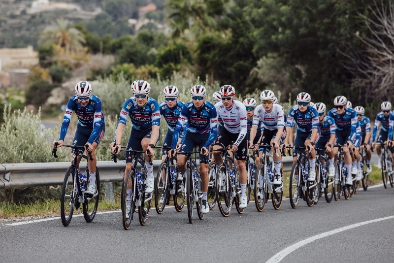 Состав велокоманды Soudal Quick-Step на 2025 год