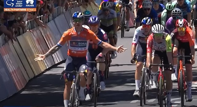 Дубль Сэма Уэлсфорда на Туре Даун Андер-2025