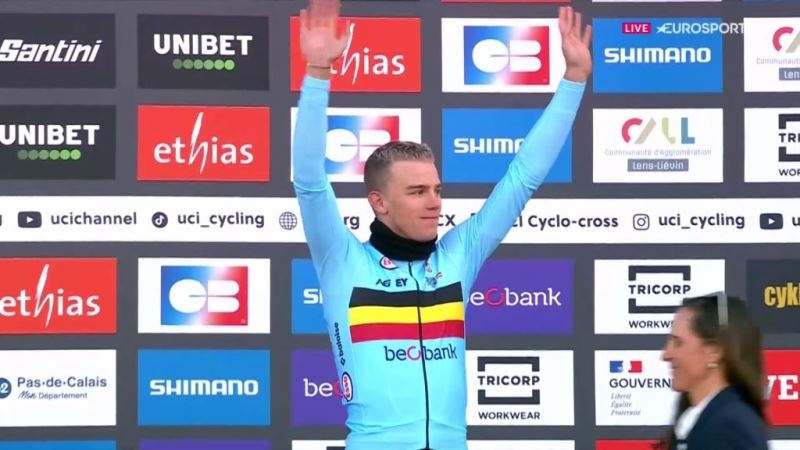 Тибо Нис — бронзовый призёр Чемпионата мира по велокроссу-2025