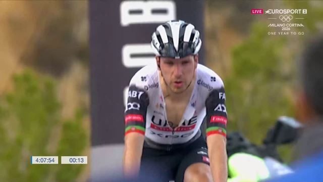 Сантьяго Буйтраго — победитель 2 этапа Вуэльты Валенсии-2025