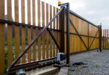 Как установить откатные ворота: комплект, который упростит вашу жизнь